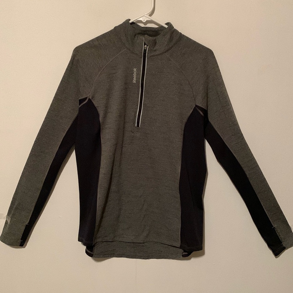 🔥🔥Reebok Women’s Athletic Pullover
